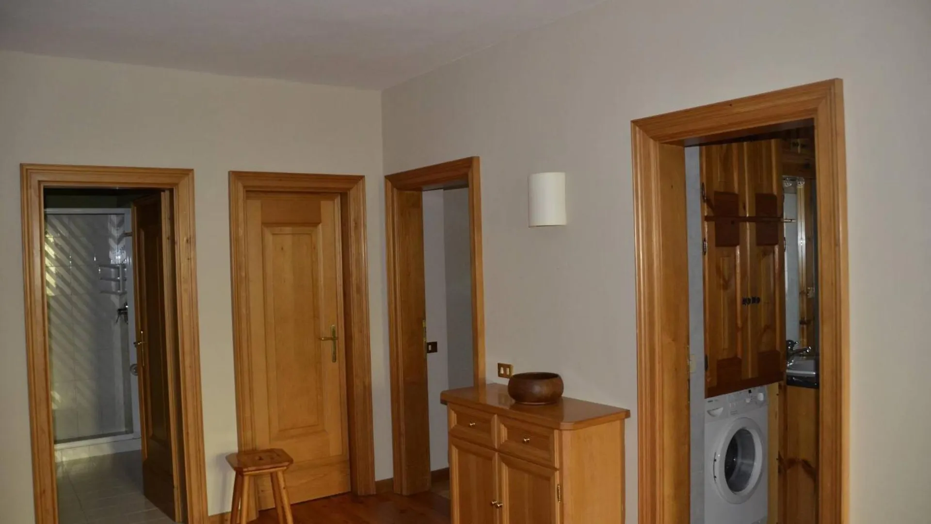 Apartment With Three Bedrooms And Garden In Chiave 0*,  İtalya