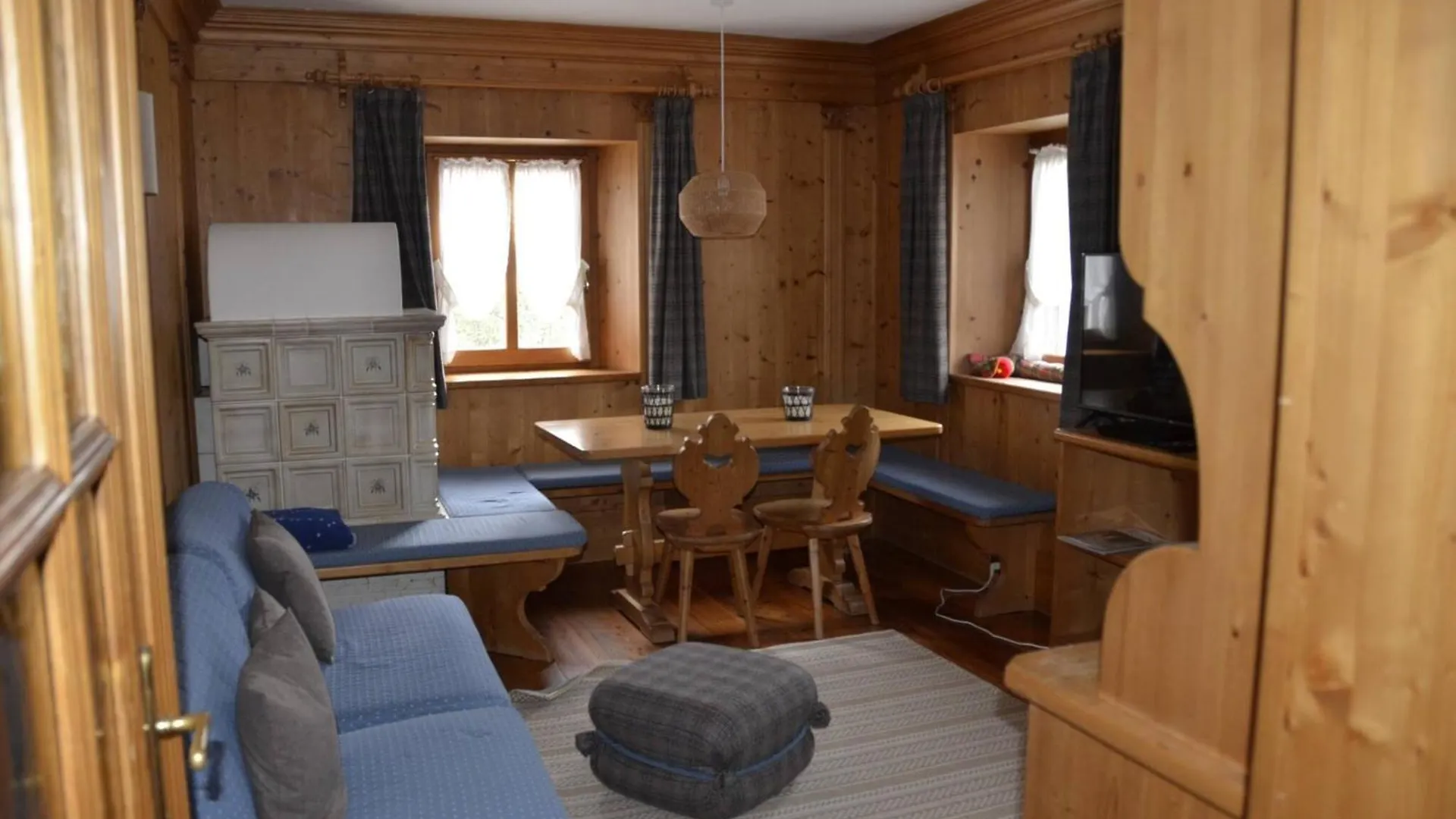 Apartment With Three Bedrooms And Garden In Chiave